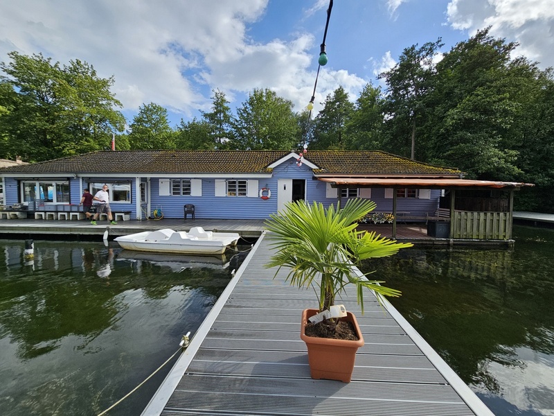 Gastliegeplatz am Steg